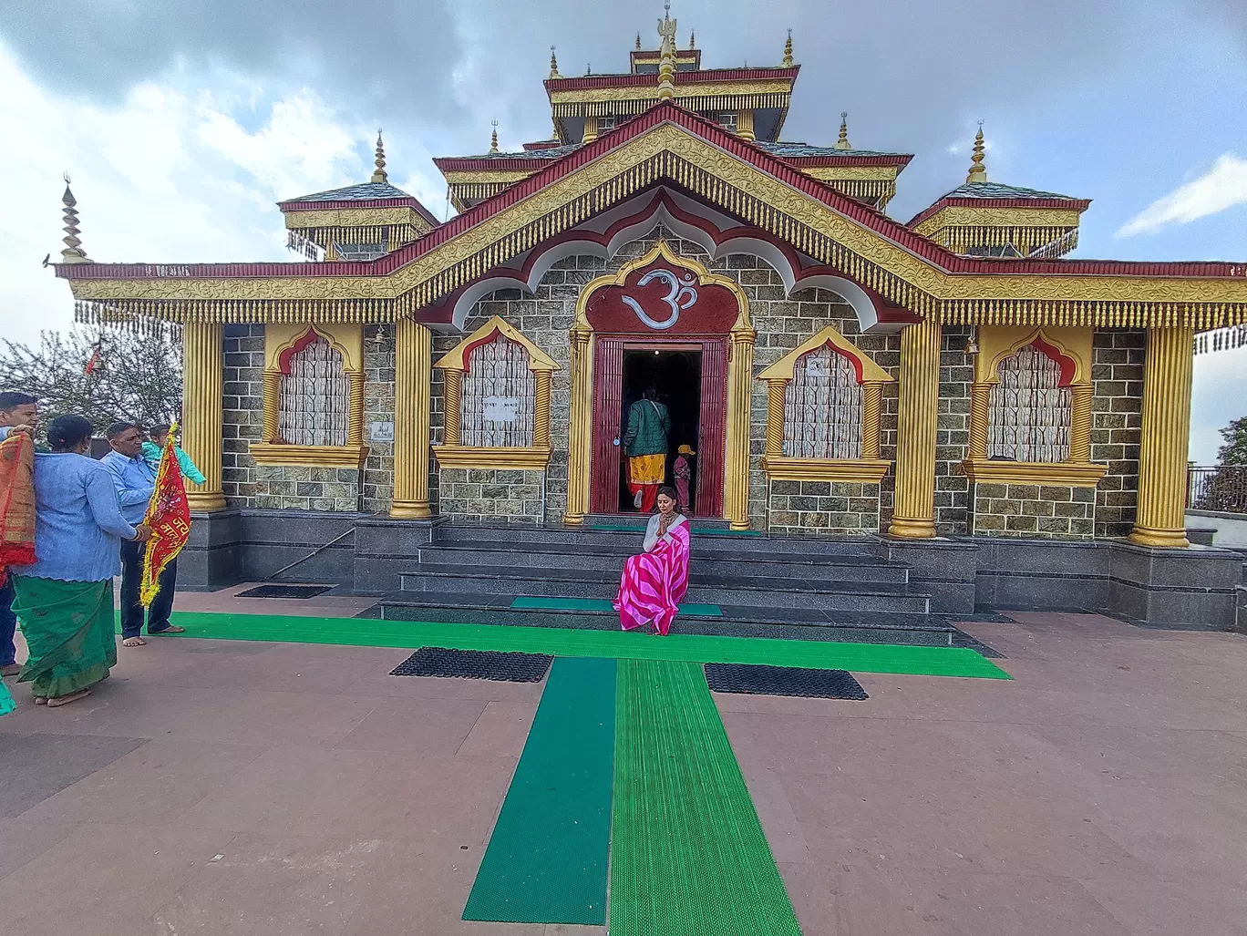 Photo of Surkanda Devi Temple By Travel sutra Suman's way
