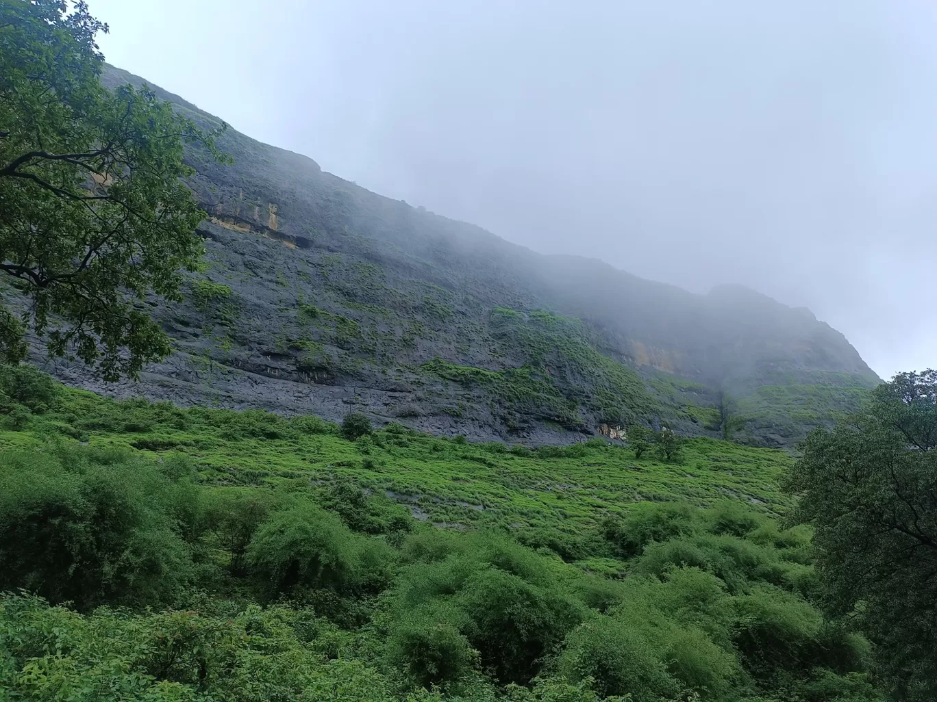 Photo of Trimbakeshwar By Vihang Suryavanshi