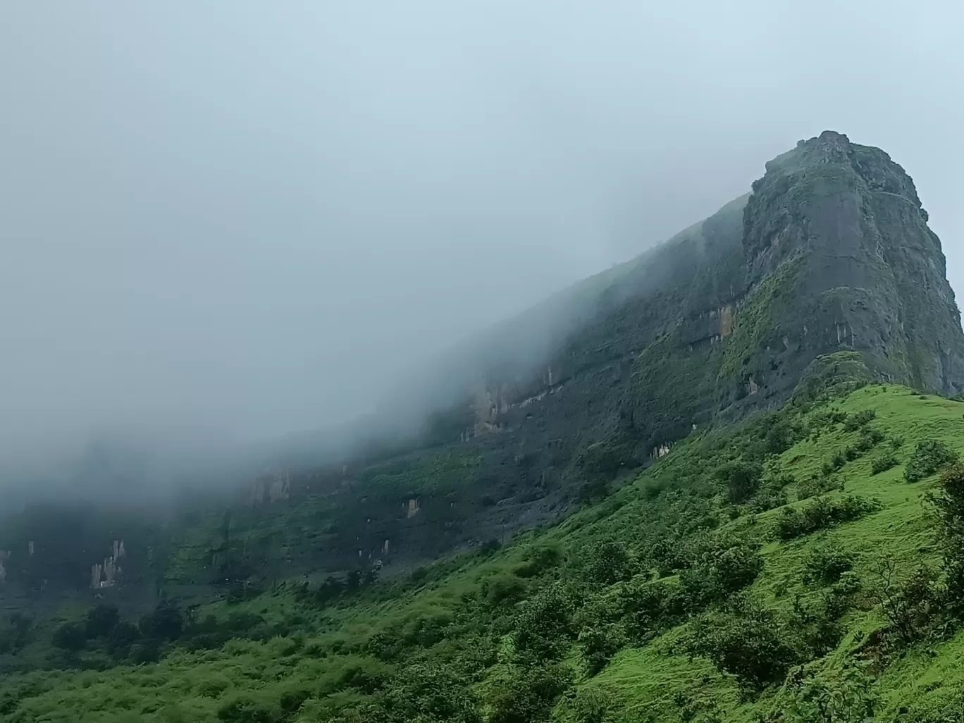 Photo of Trimbakeshwar By Vihang Suryavanshi