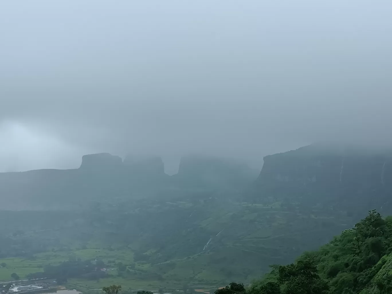 Photo of Trimbakeshwar By Vihang Suryavanshi