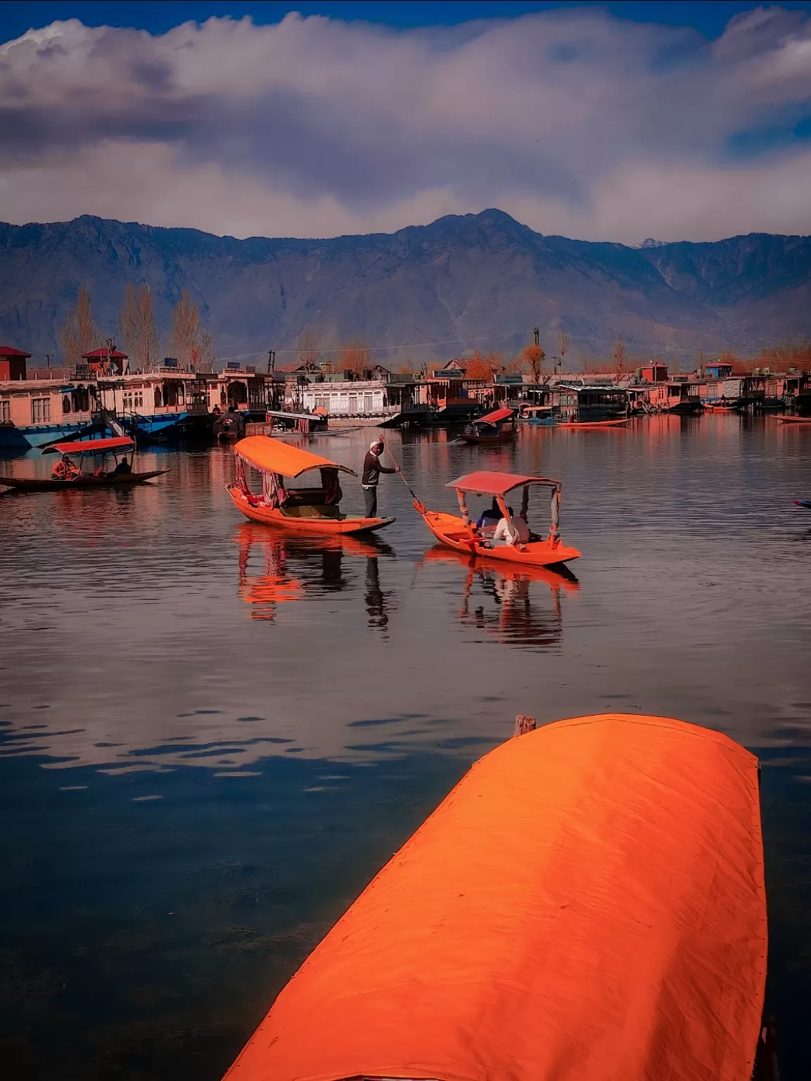 Photo of Dal Lake By Suhail Sidiq