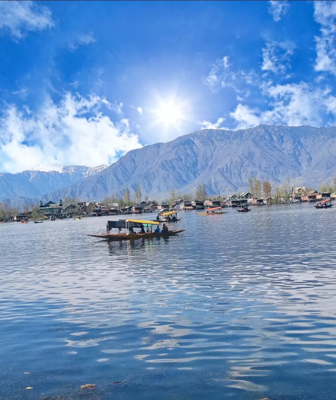Photo of Dal Lake By Suhail Sidiq