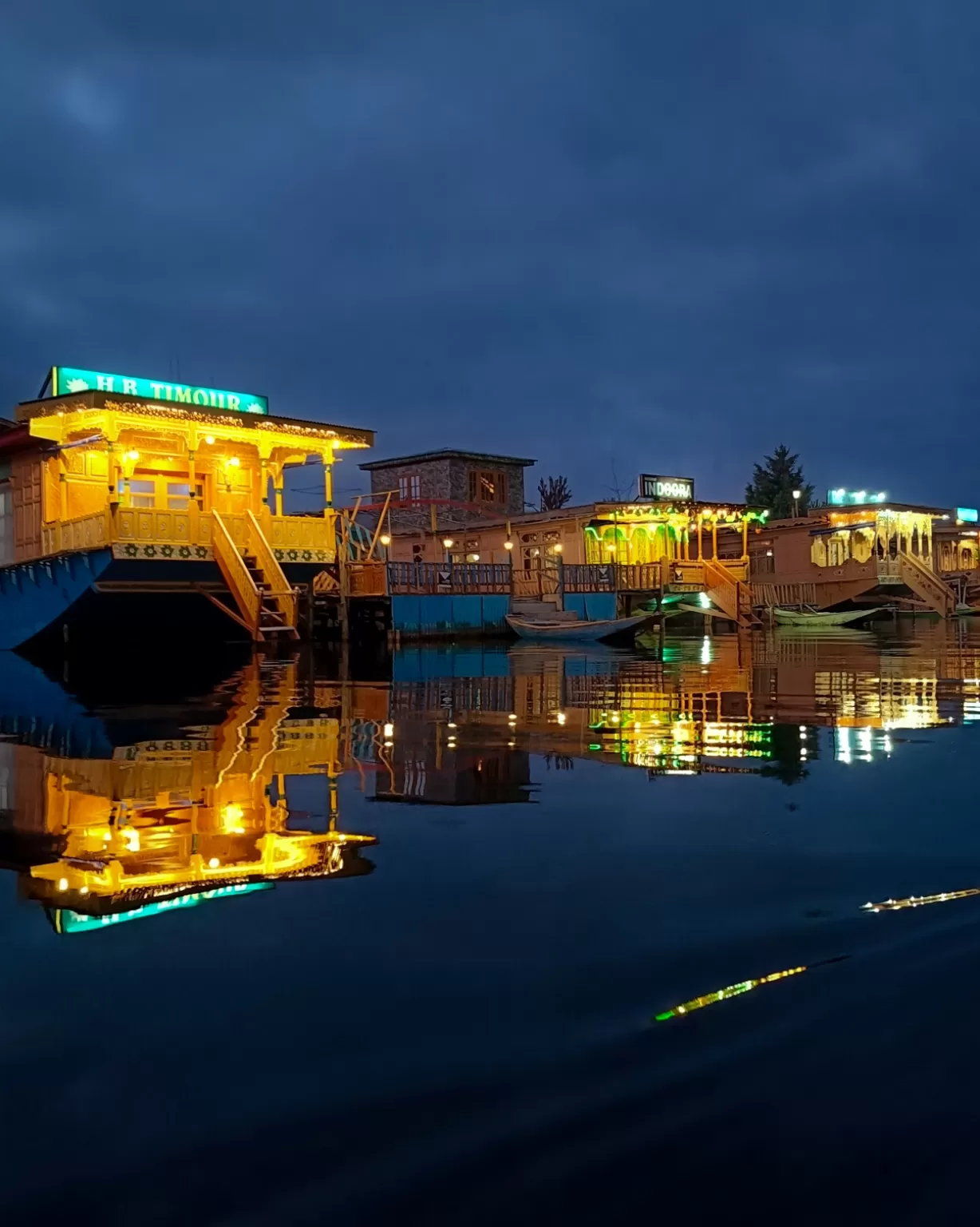 Photo of Dal Lake By Suhail Sidiq