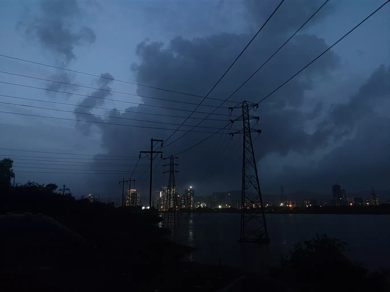 Photo of Mumbai By Vishwesh Iyer