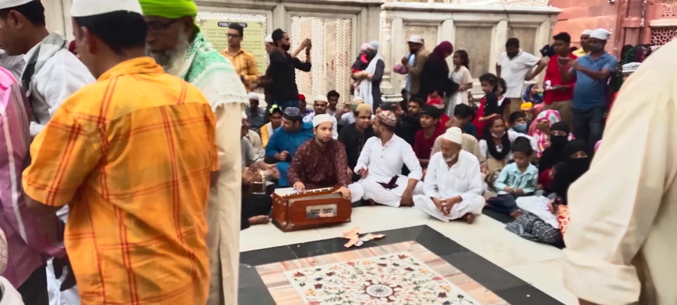 Photo of Hazrat Nizamuddin Aulia Dargah By Benjamin Kochhar