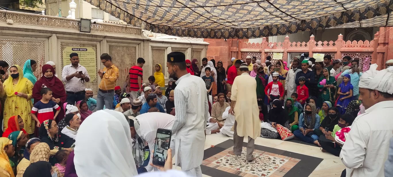 Photo of Hazrat Nizamuddin Aulia Dargah By Benjamin Kochhar