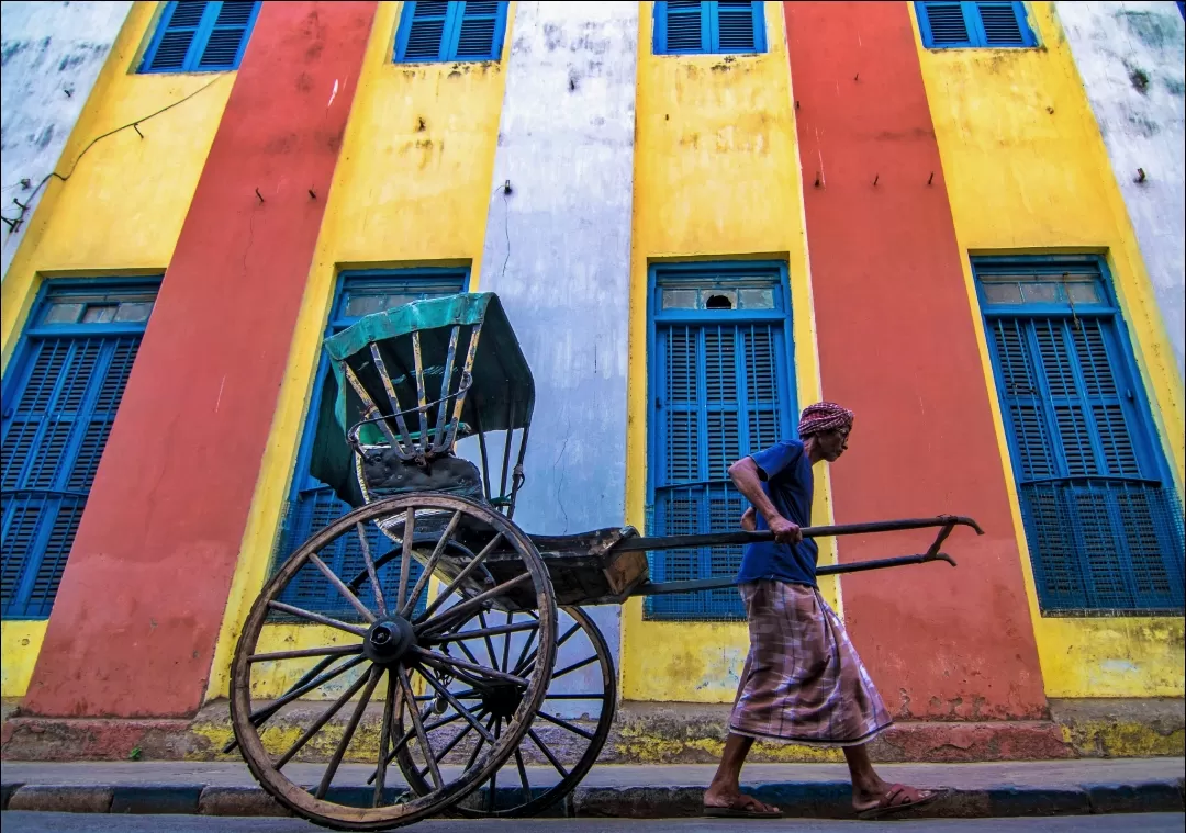 Photo of College Street By Satyaki Acharya