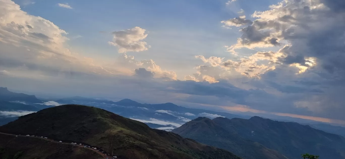 Photo of Mullayanagiri Peak By Anita