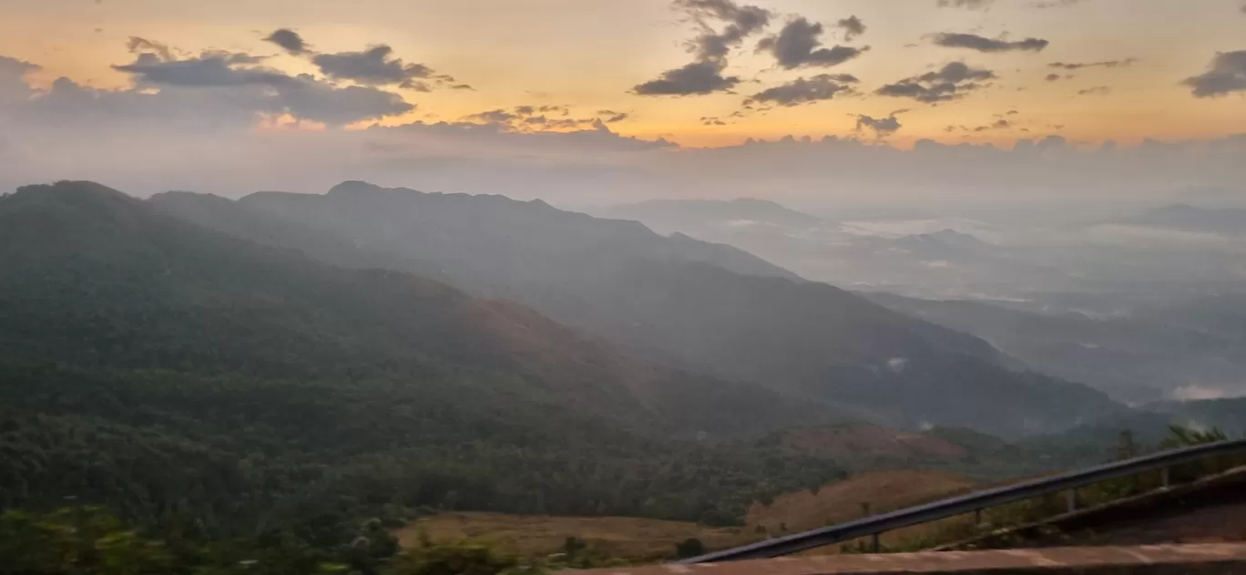 Photo of Mullayanagiri Peak By Anita