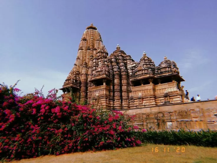 Photo of Kandariya Mahadev Temple By 𝔑𝔦𝔱𝔦𝔫 𝔎𝔲𝔪𝔞𝔯 𝔓𝔯𝔞𝔧𝔞𝔭𝔞𝔱𝔦