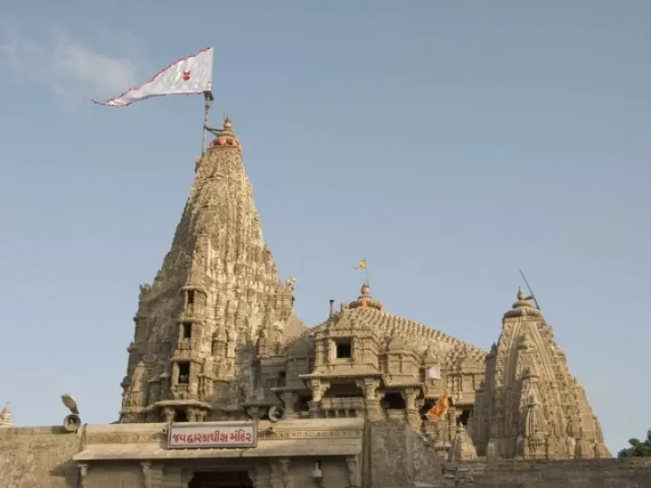 Photo of Dwarakadheesh Temple By 𝔑𝔦𝔱𝔦𝔫 𝔎𝔲𝔪𝔞𝔯 𝔓𝔯𝔞𝔧𝔞𝔭𝔞𝔱𝔦