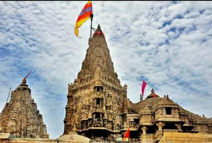 Photo of Dwarakadheesh Temple By 𝔑𝔦𝔱𝔦𝔫 𝔎𝔲𝔪𝔞𝔯 𝔓𝔯𝔞𝔧𝔞𝔭𝔞𝔱𝔦