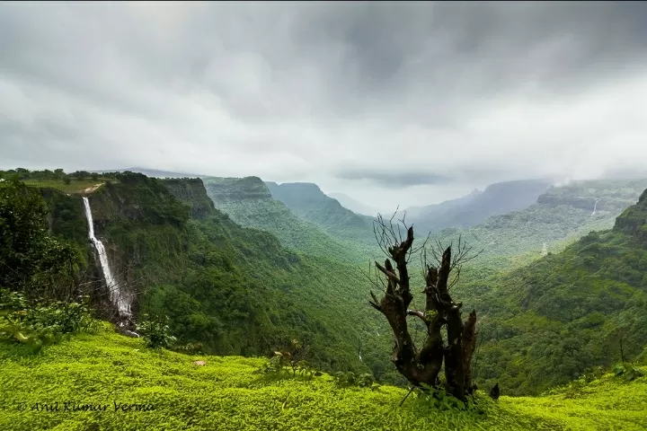 Photo of Amboli Water Falls By 𝔑𝔦𝔱𝔦𝔫 𝔎𝔲𝔪𝔞𝔯 𝔓𝔯𝔞𝔧𝔞𝔭𝔞𝔱𝔦