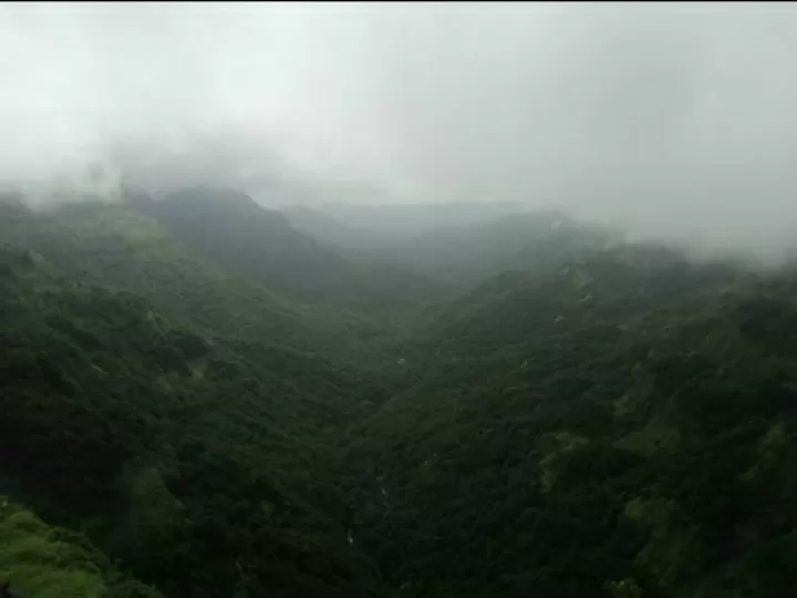 Photo of Amboli Water Falls By 𝔑𝔦𝔱𝔦𝔫 𝔎𝔲𝔪𝔞𝔯 𝔓𝔯𝔞𝔧𝔞𝔭𝔞𝔱𝔦