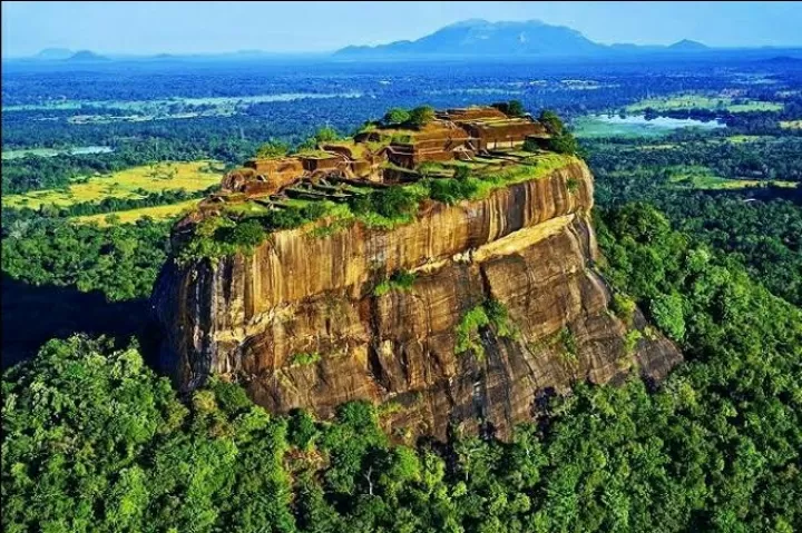 Photo of Sigiriya Rock Fortress By 𝔑𝔦𝔱𝔦𝔫 𝔎𝔲𝔪𝔞𝔯 𝔓𝔯𝔞𝔧𝔞𝔭𝔞𝔱𝔦