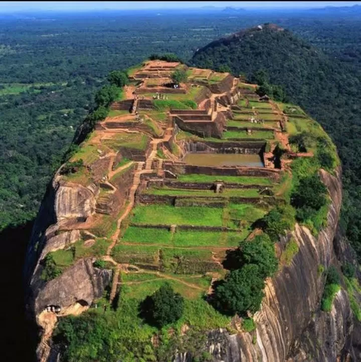 Photo of Sigiriya Rock Fortress By 𝔑𝔦𝔱𝔦𝔫 𝔎𝔲𝔪𝔞𝔯 𝔓𝔯𝔞𝔧𝔞𝔭𝔞𝔱𝔦