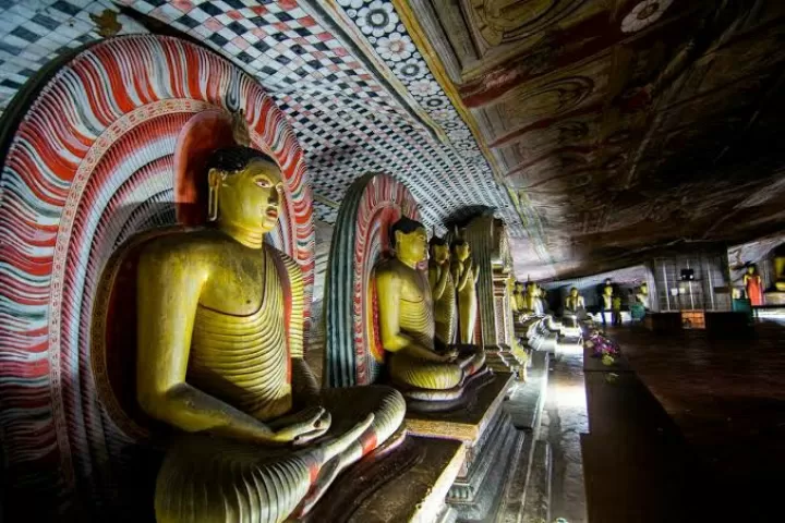 Photo of Dambulla Cave Temple By 𝔑𝔦𝔱𝔦𝔫 𝔎𝔲𝔪𝔞𝔯 𝔓𝔯𝔞𝔧𝔞𝔭𝔞𝔱𝔦