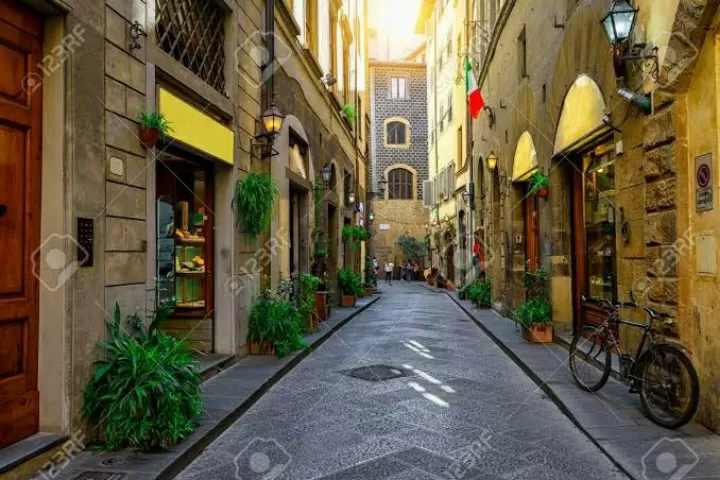 Photo of Florence By 𝔑𝔦𝔱𝔦𝔫 𝔎𝔲𝔪𝔞𝔯 𝔓𝔯𝔞𝔧𝔞𝔭𝔞𝔱𝔦