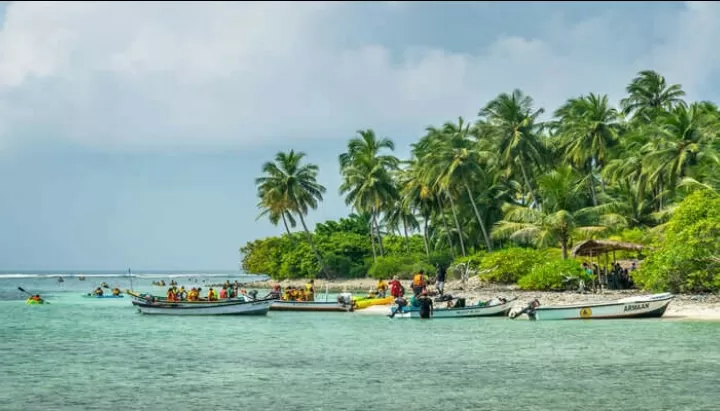 Photo of Lakshadweep By 𝔑𝔦𝔱𝔦𝔫 𝔎𝔲𝔪𝔞𝔯 𝔓𝔯𝔞𝔧𝔞𝔭𝔞𝔱𝔦