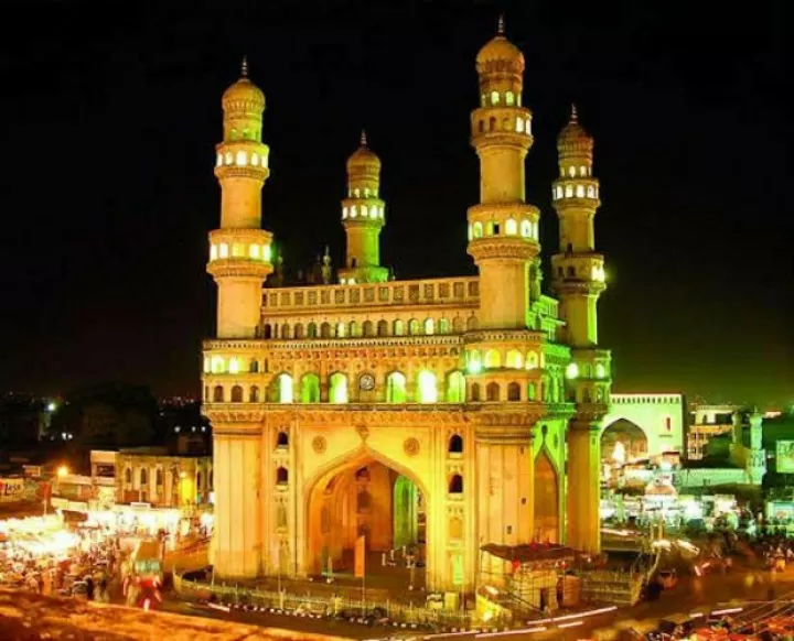 Photo of Charminar By 𝔑𝔦𝔱𝔦𝔫 𝔎𝔲𝔪𝔞𝔯 𝔓𝔯𝔞𝔧𝔞𝔭𝔞𝔱𝔦