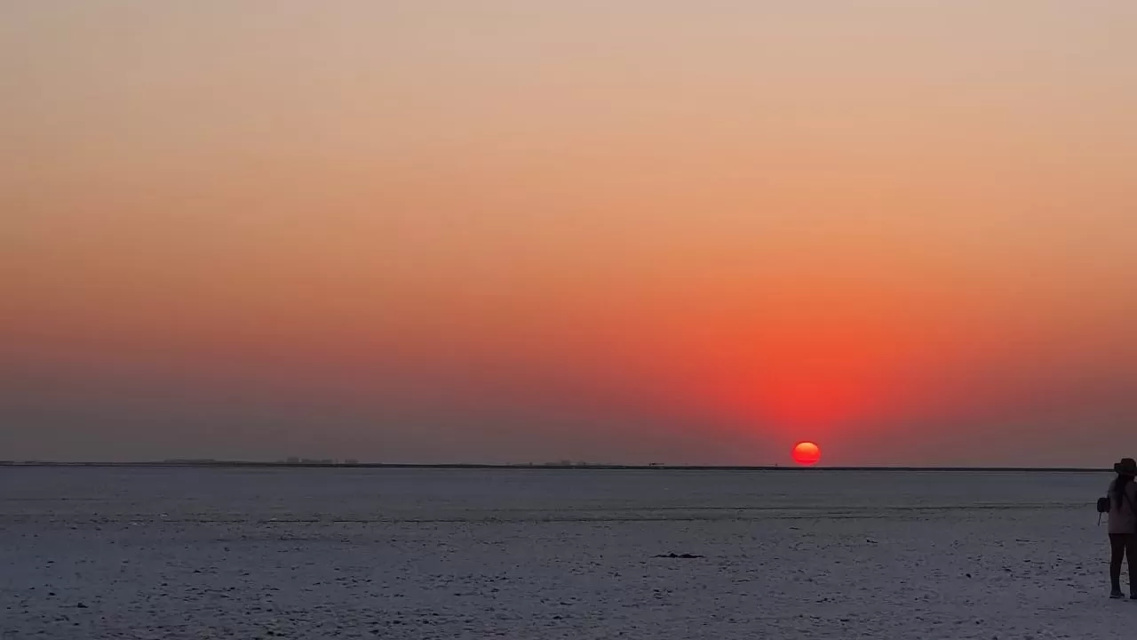 Photo of Kutch Rann Utsav Tent Bhunga Stay (02 KM) By Amita Chauhan