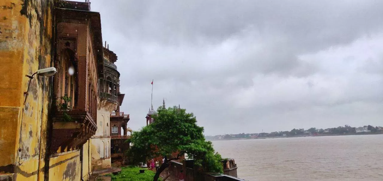 Photo of Varanasi By Pratik Prajapati