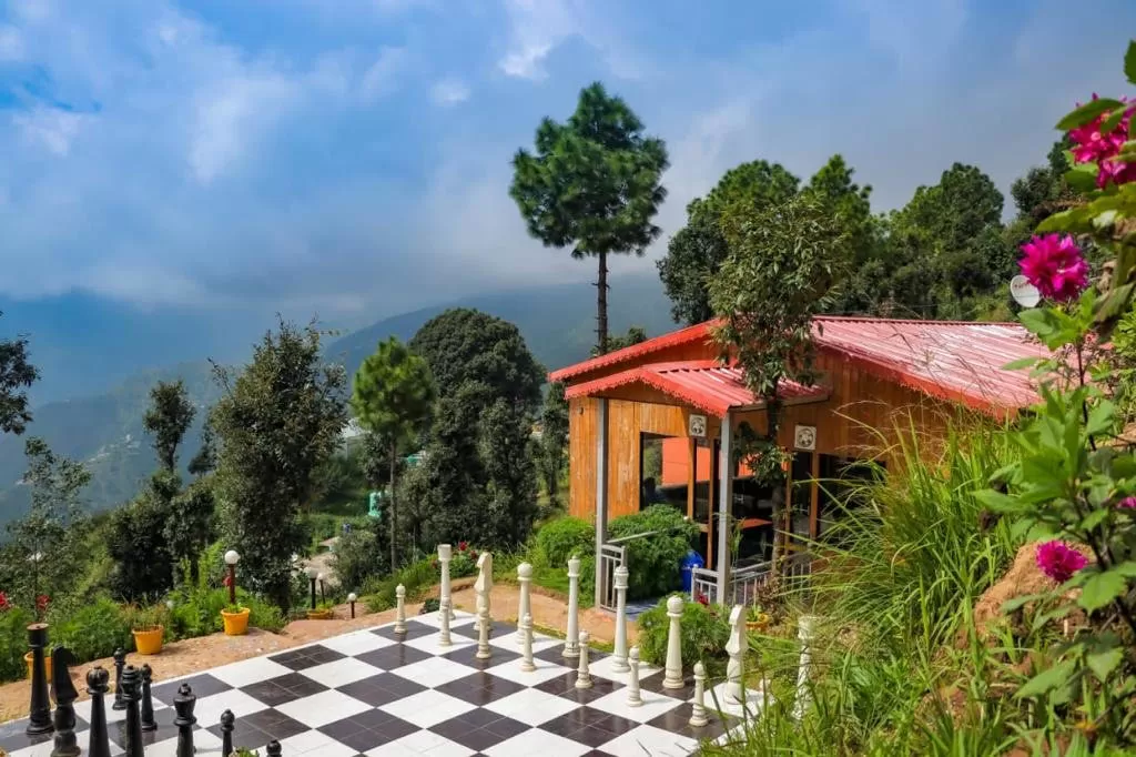 Photo of Kanatal Crown By Ayush