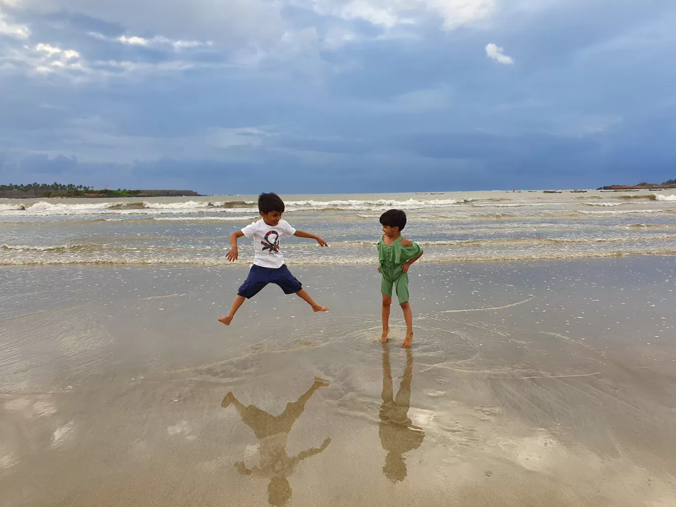 Photo of Malvan Beach By Casual Explorer