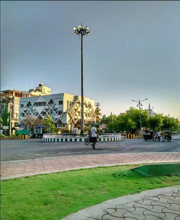Photo of Kavyaratnavali Square By Milind Prajapati