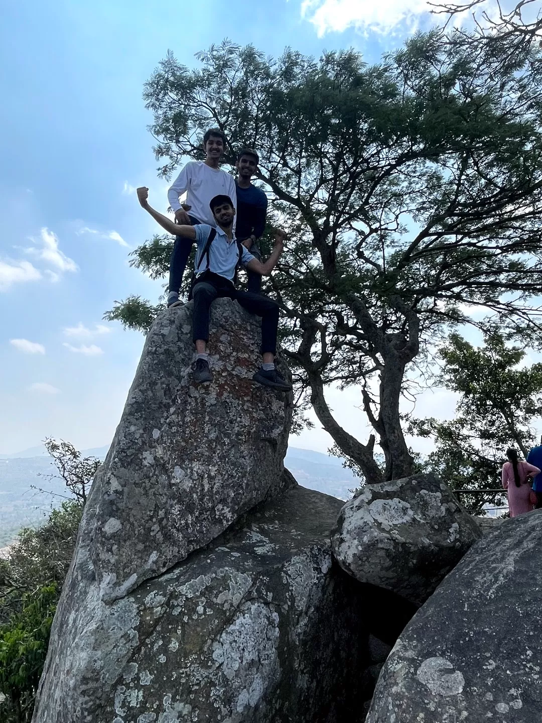 Photo of Avalabetta Top By Sadeem Khan