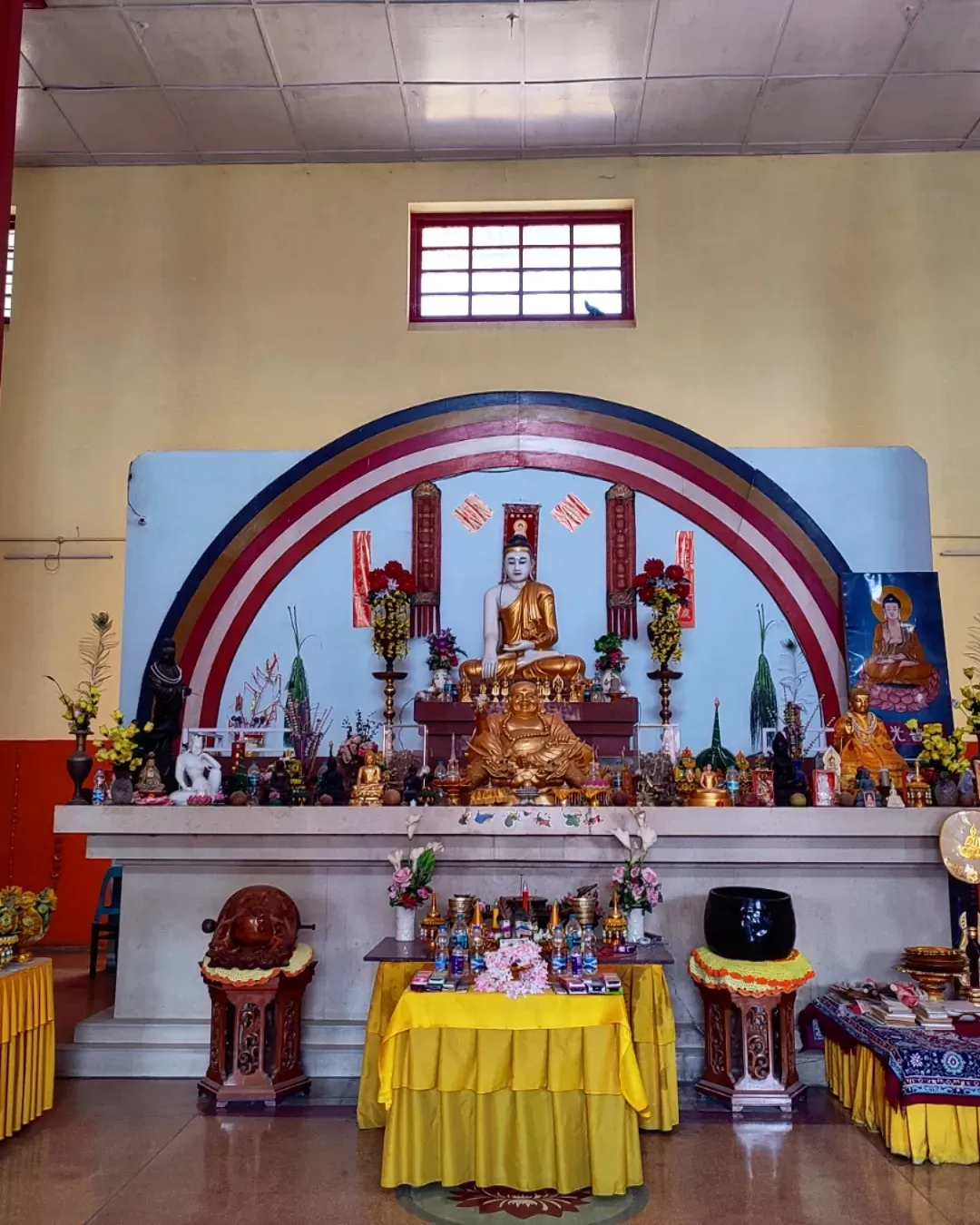 Photo of Chinese Buddhist Temple By Vinit Yashwant Singh