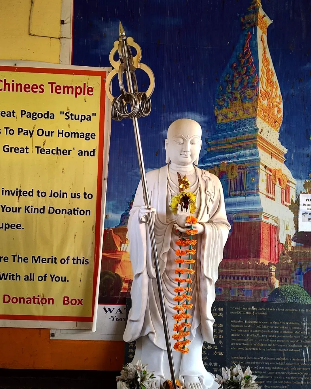 Photo of Chinese Buddhist Temple By Vinit Yashwant Singh