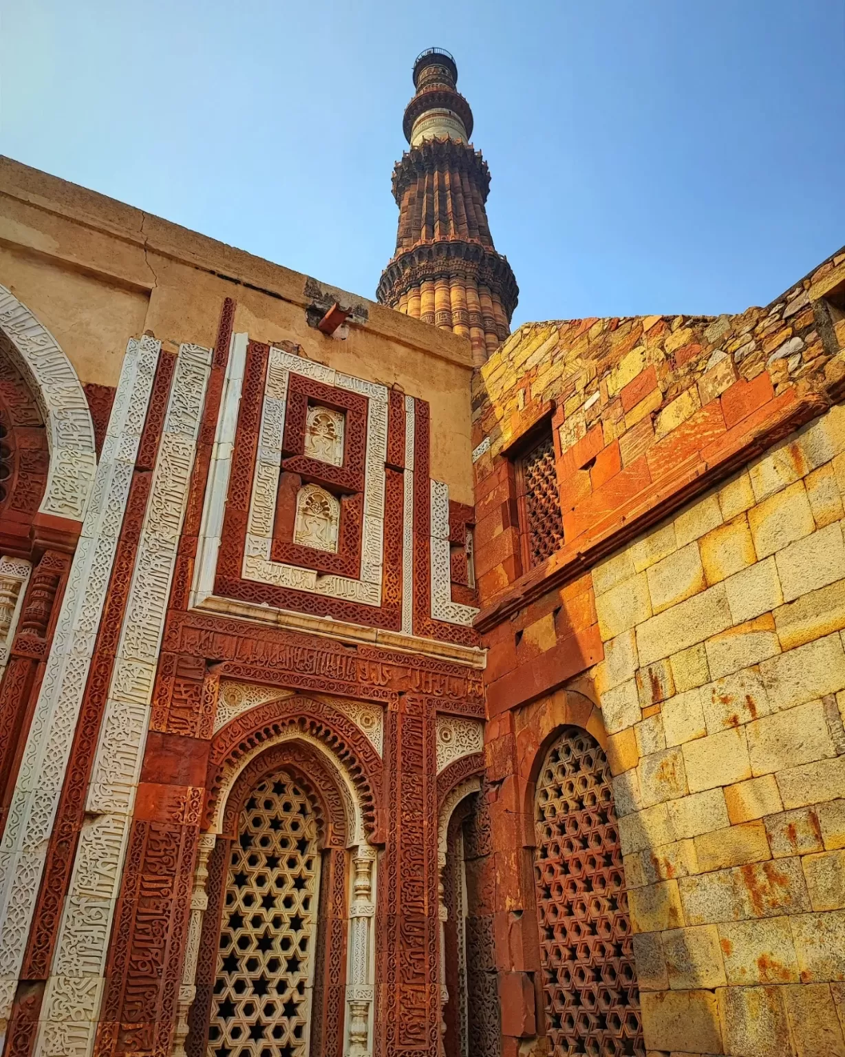 Photo of Qutub Minar By Vinit Yashwant Singh