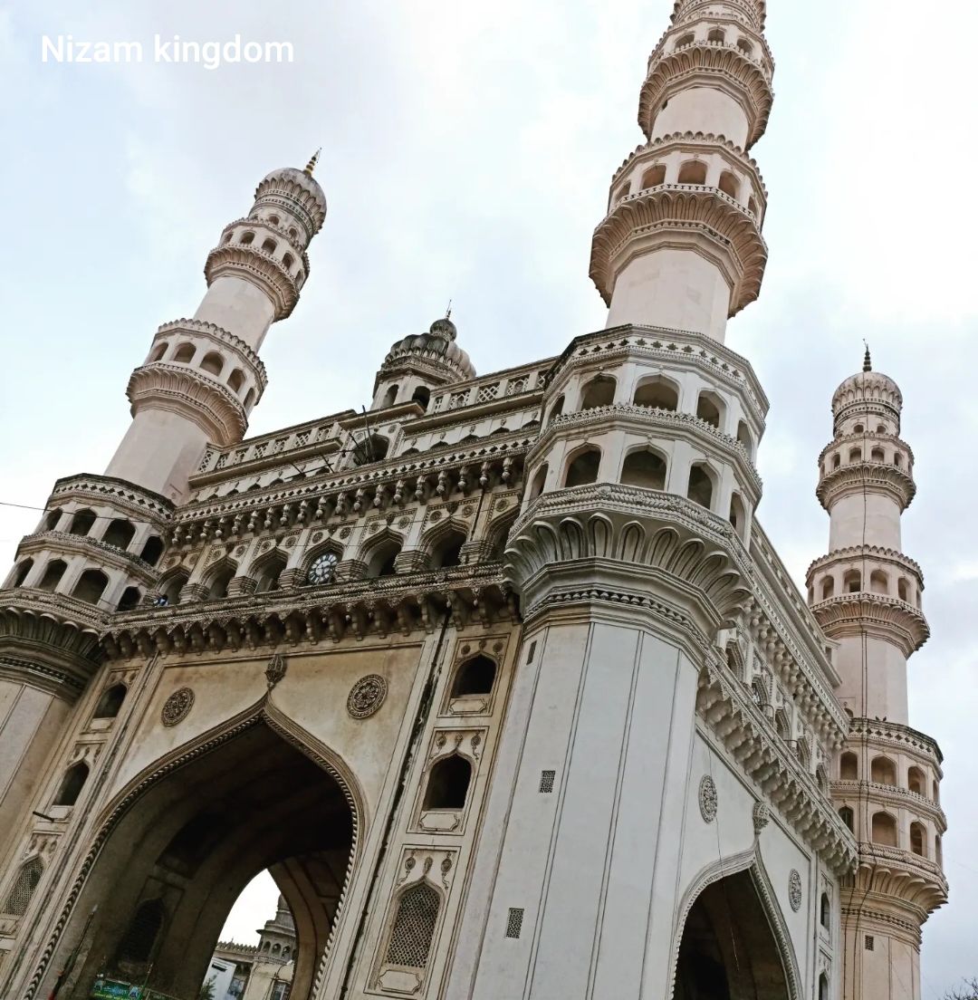 Photo of Charminar (Old City) By Manoj kumar Ramagiri