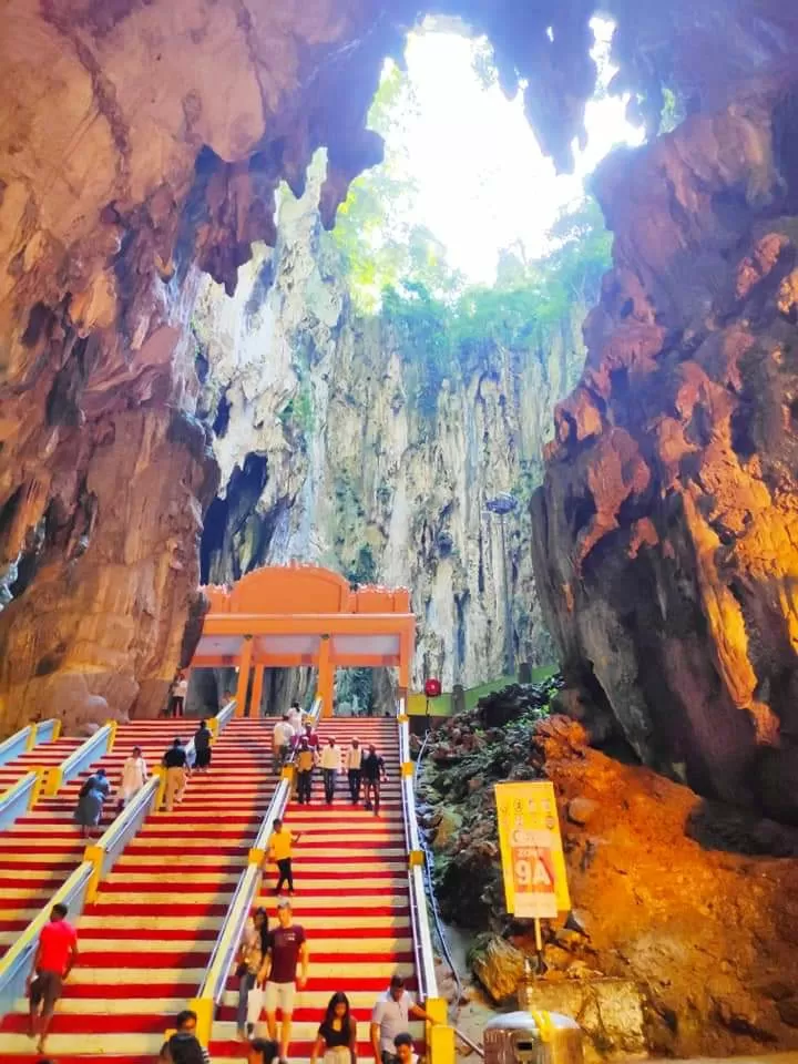 Photo of Batu Caves By Sonali Panagale