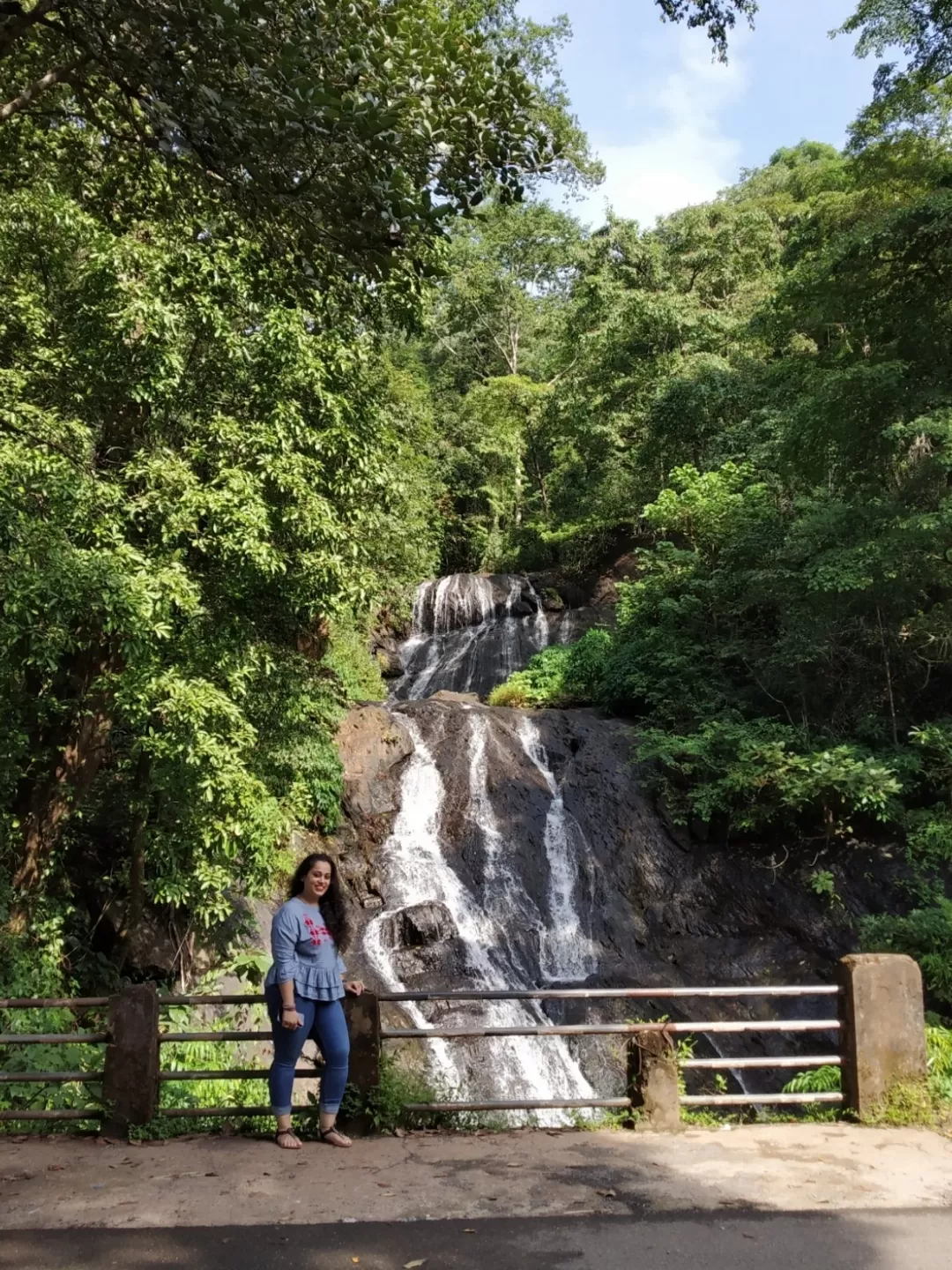 Photo of Bamanbudo Waterfall By Sonali Panagale