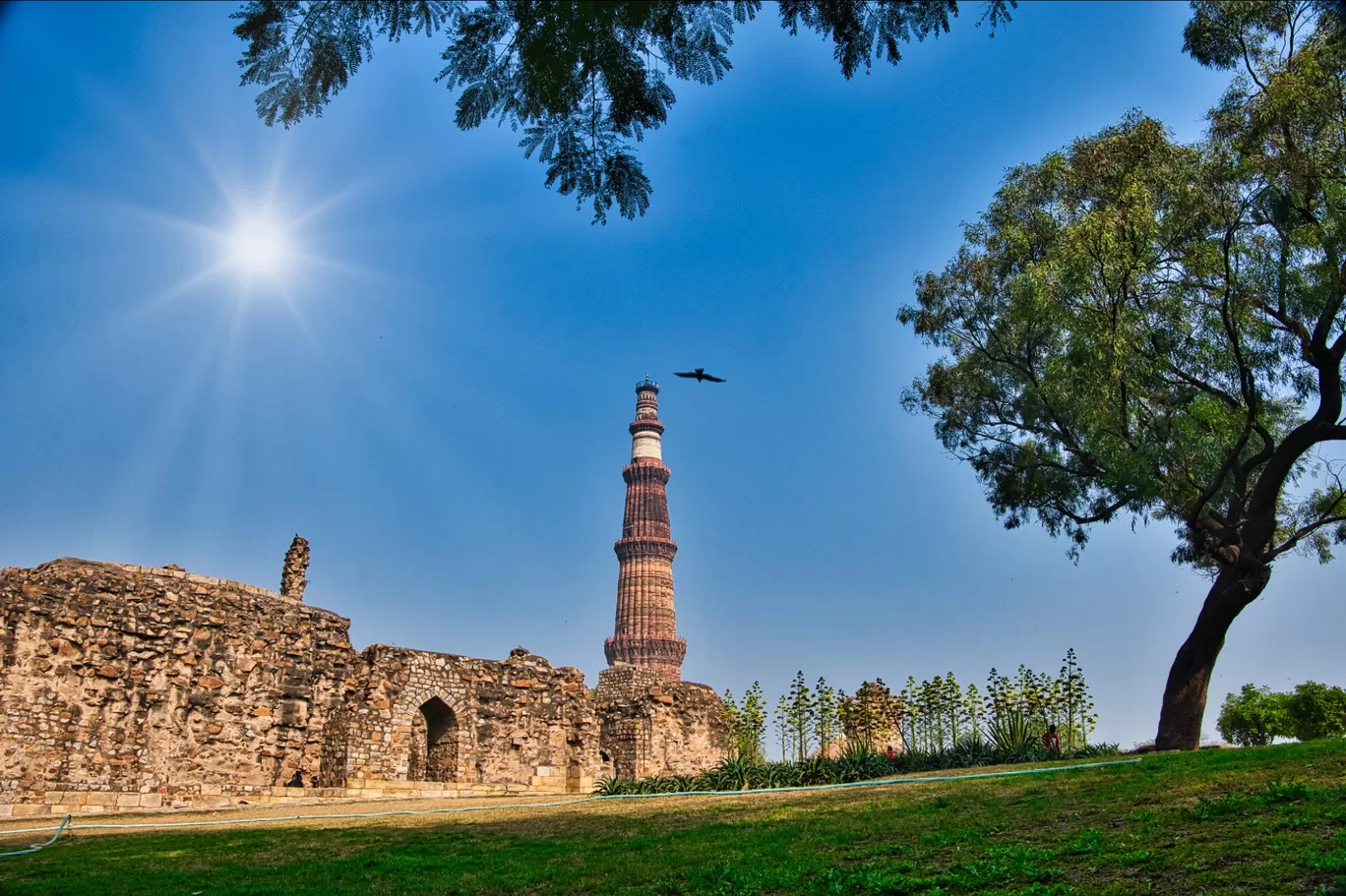 Photo of Qutub Minar By Subhash Kumar