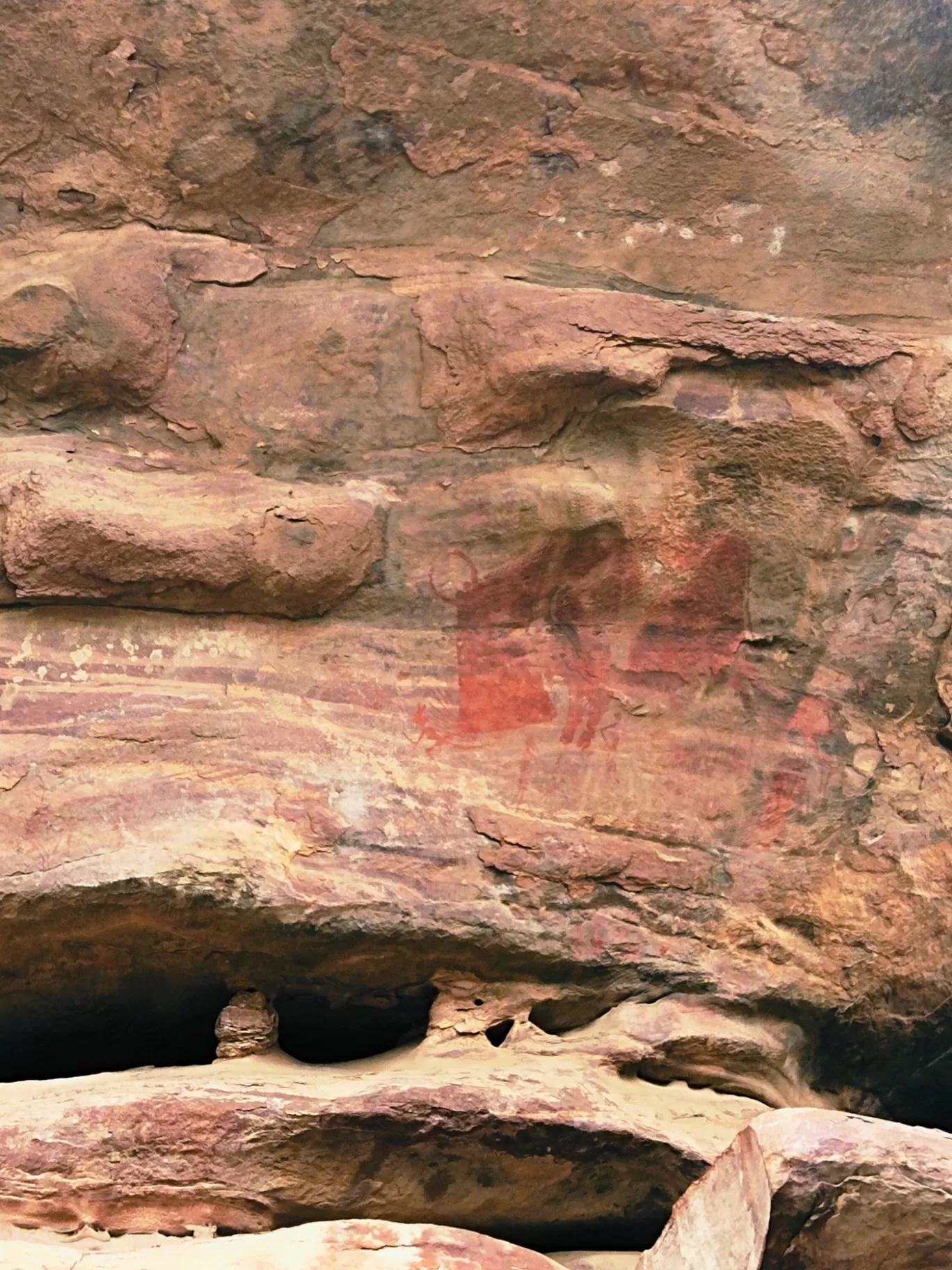 Photo of Bhimbetka rock shelters By Urmi D