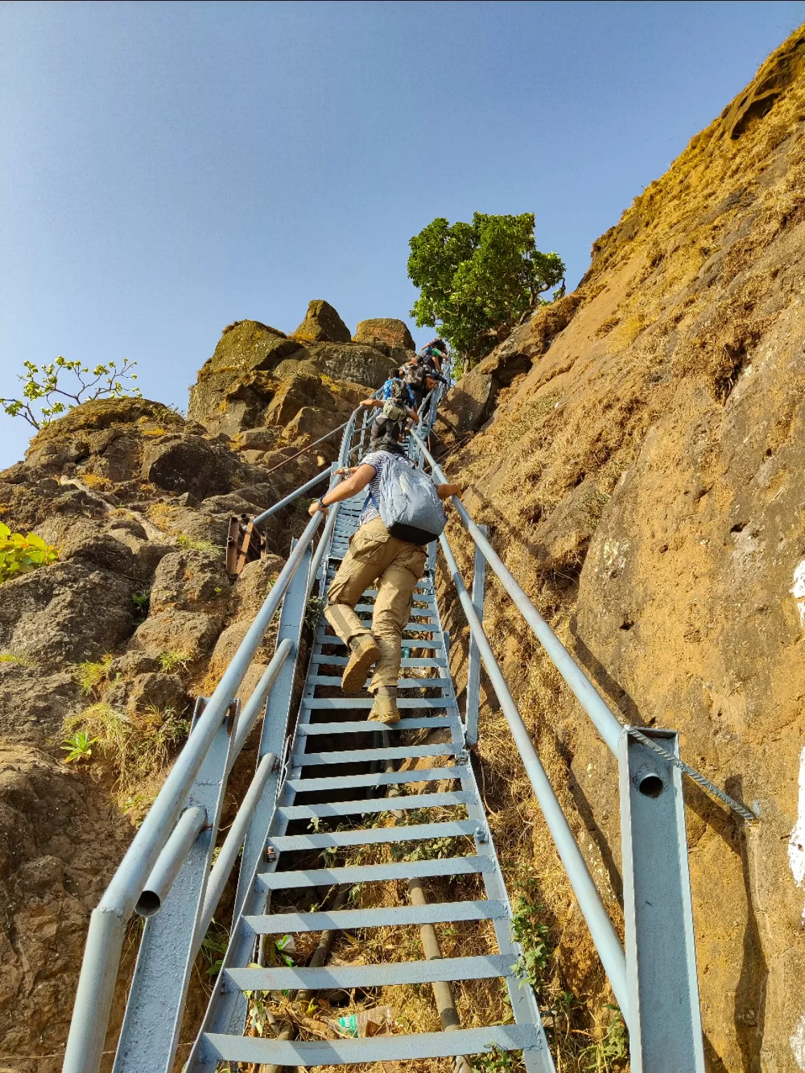 Photo of Kalsubai Peak By Sumsi Sumi