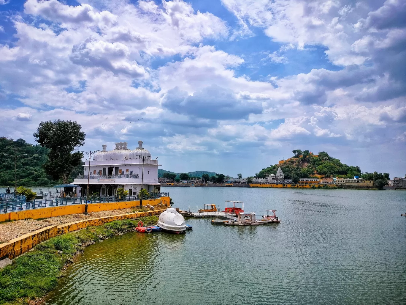 Photo of Badal Mahal By Swastik Prajapati