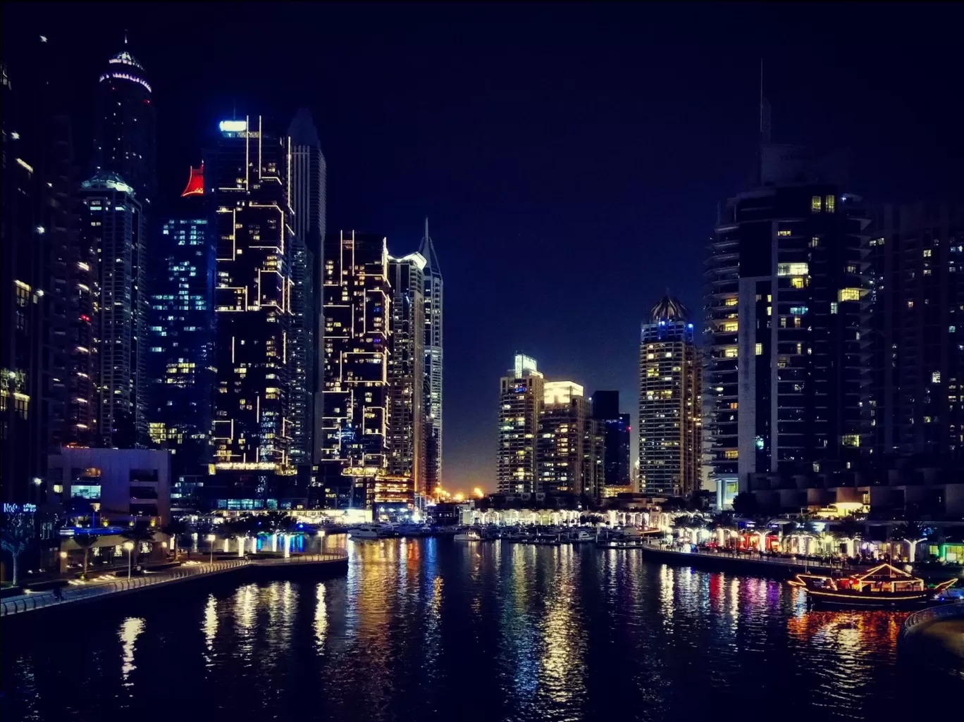 Photo of Dubai Marina By Harshraj Singh