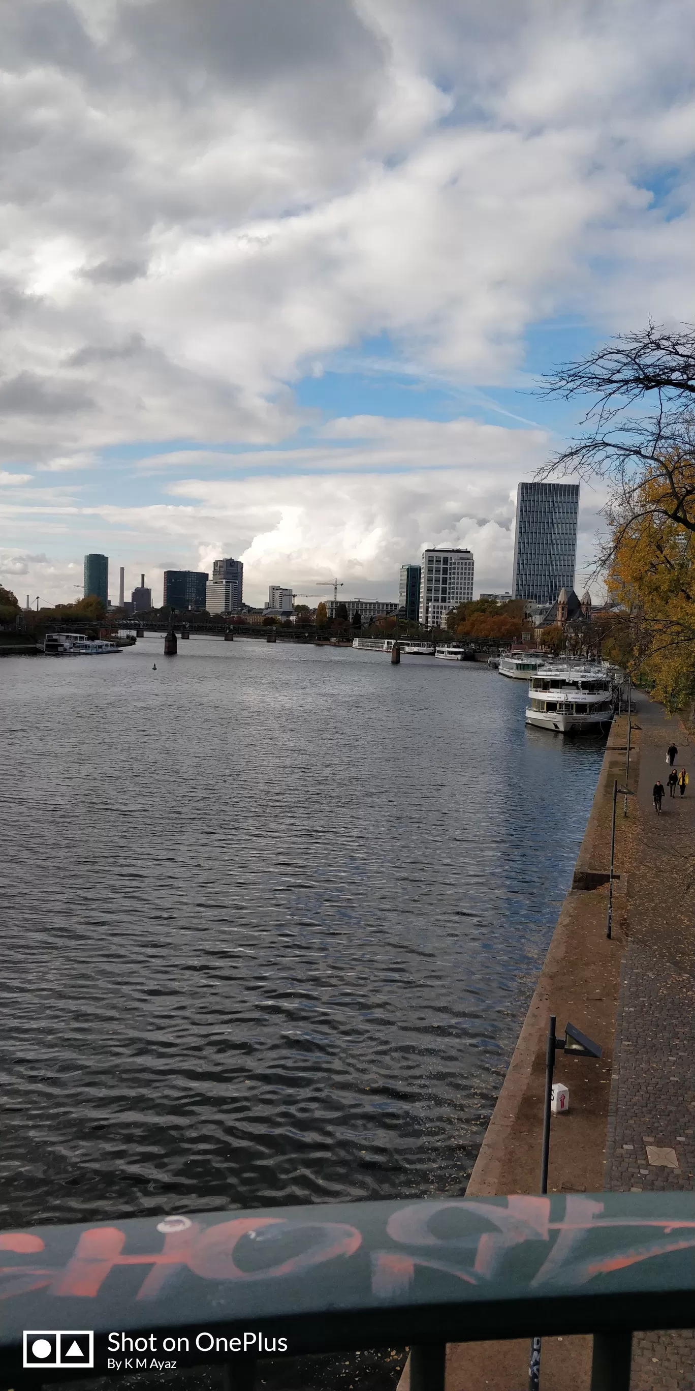 Photo of Frankfurt By Auaz