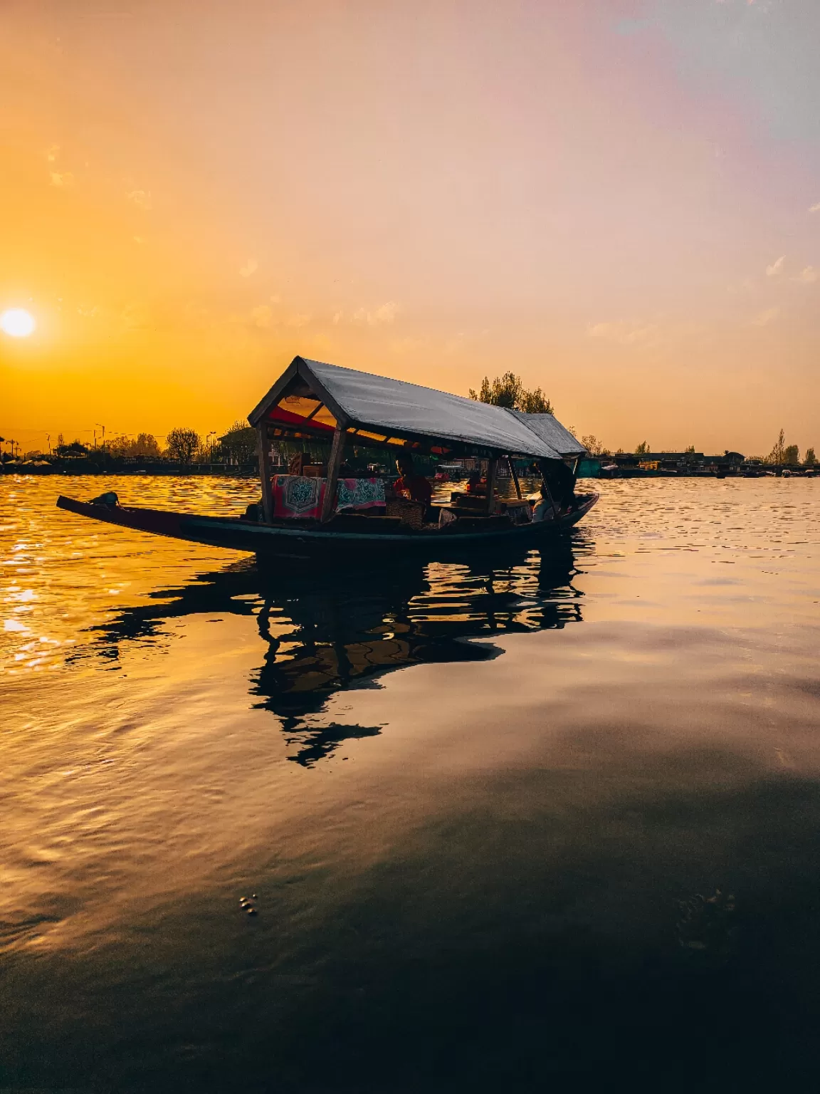 Photo of Dal Lake By Nargis Farheena 