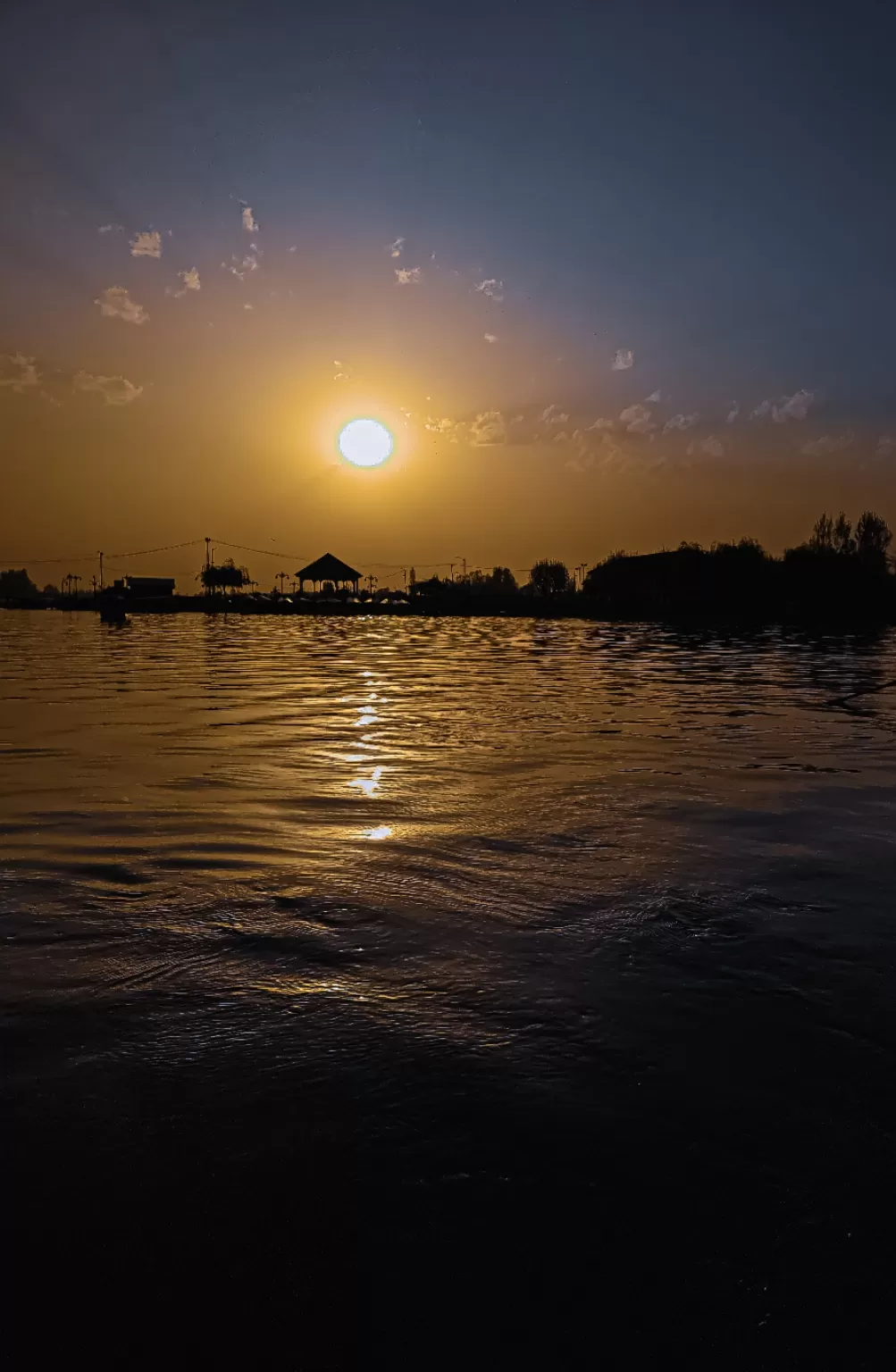 Photo of Dal Lake By Nargis Farheena 