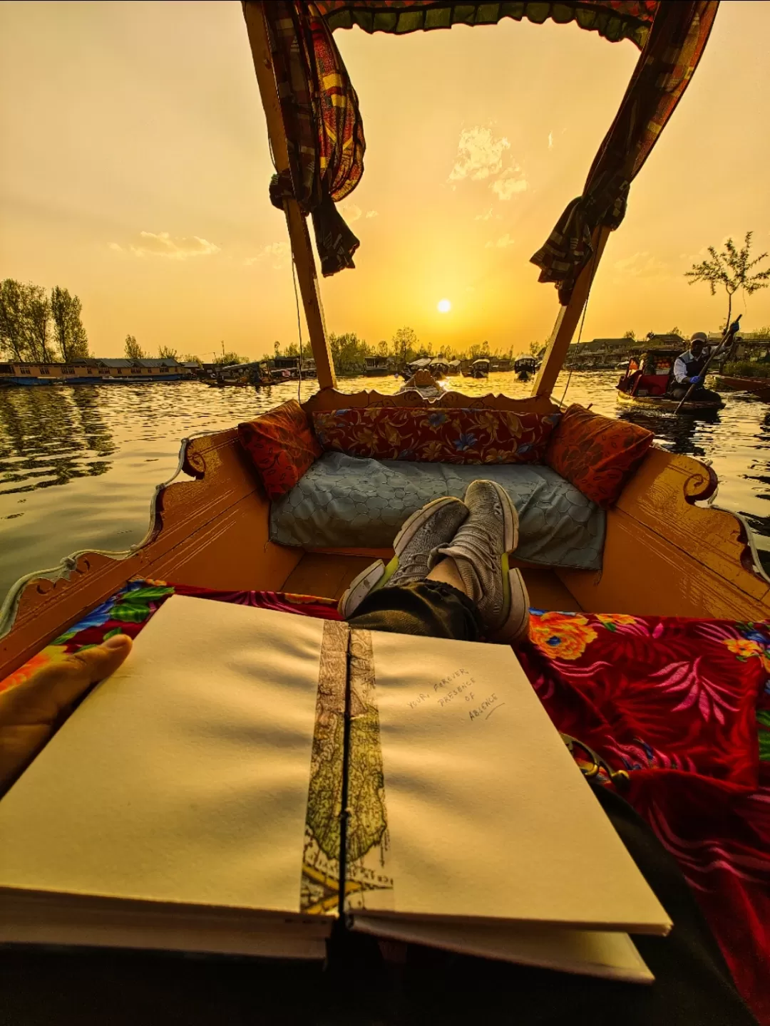 Photo of Dal Lake By Nargis Farheena 