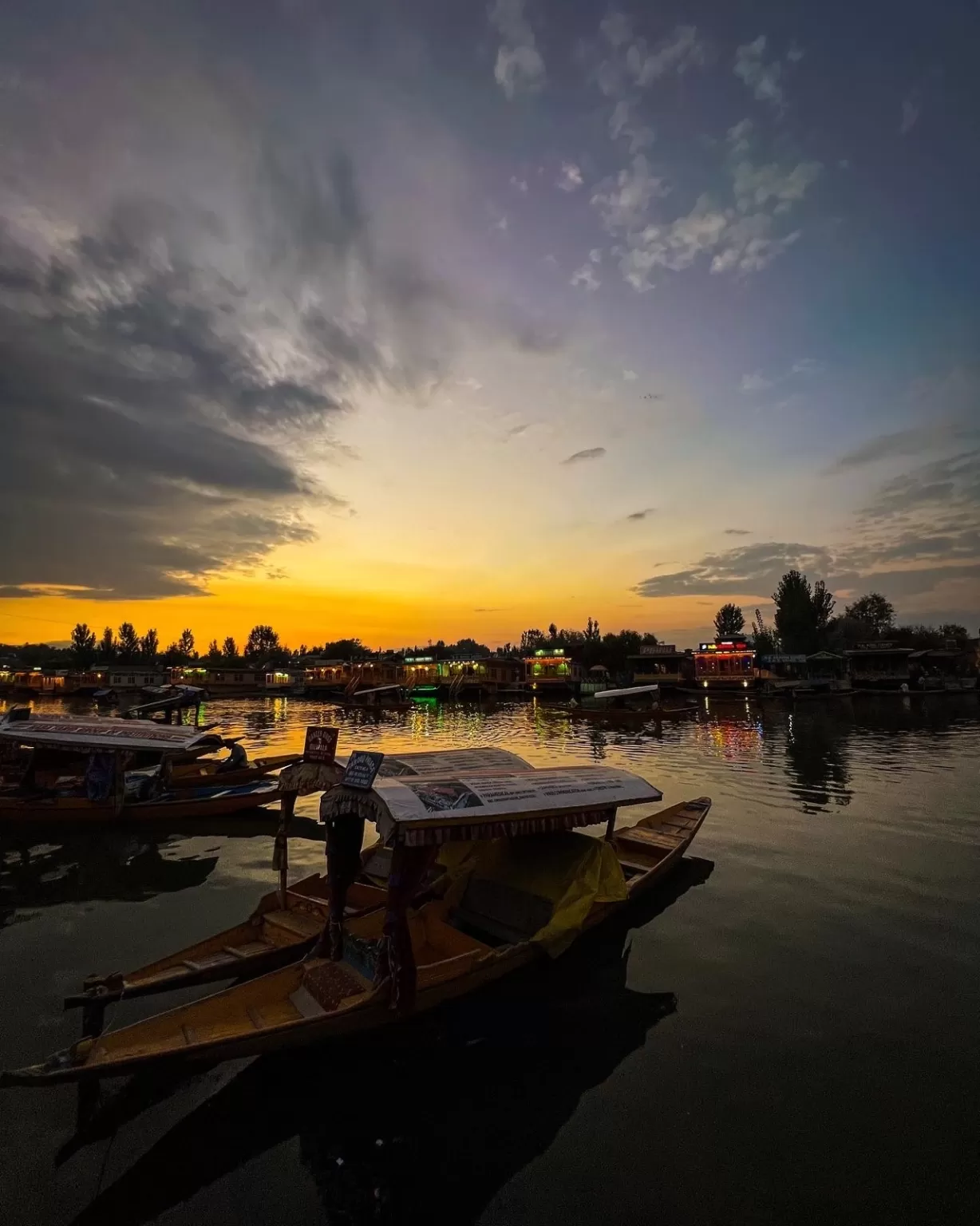 Photo of Dal Lake By Nargis Farheena 