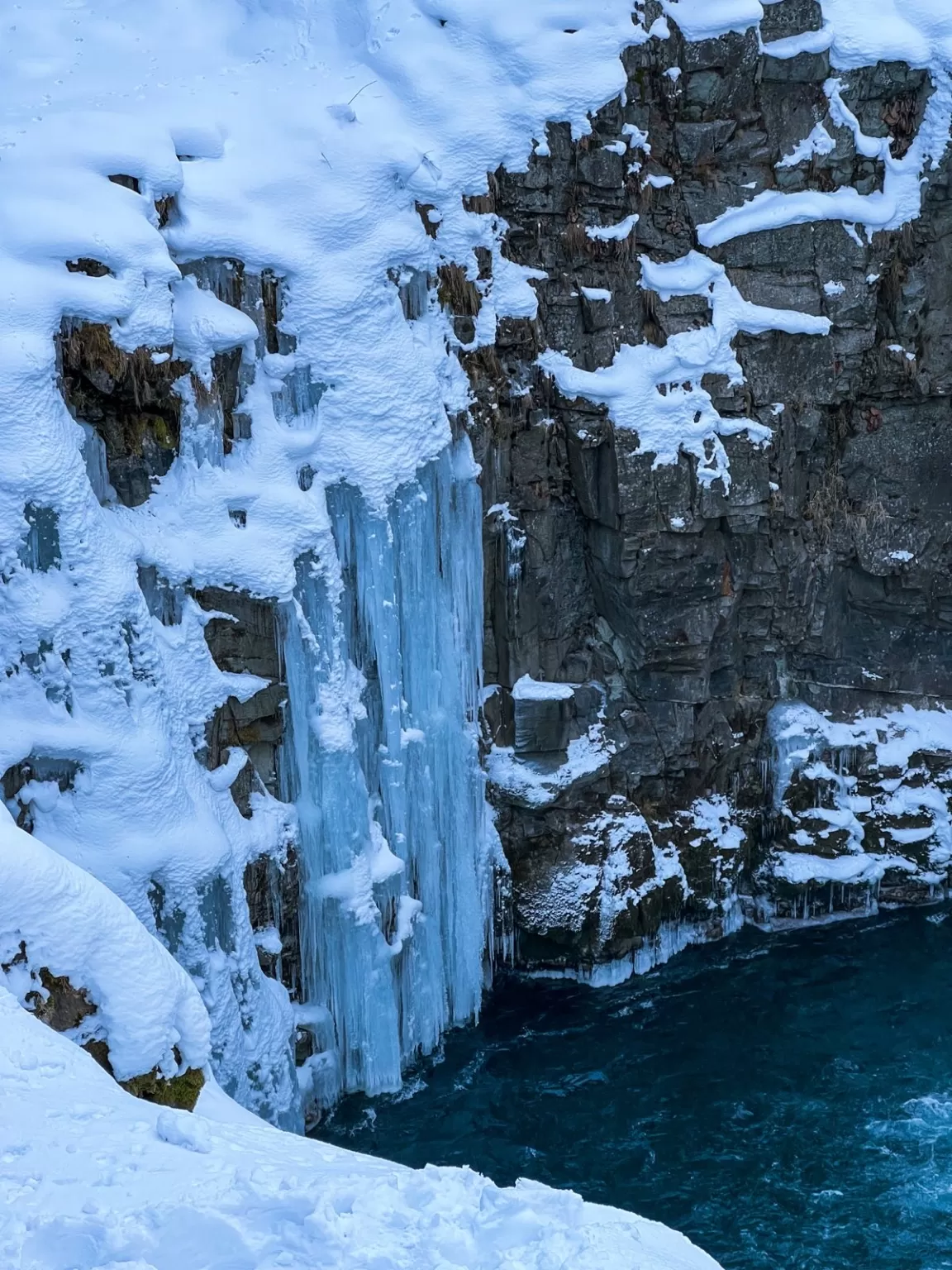 Photo of Aharbal Waterfall By Nargis Farheena 