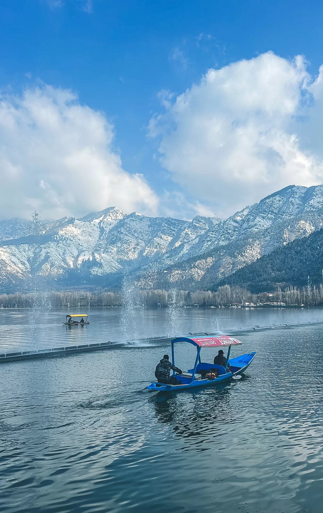 Photo of Dal Lake By Nargis Farheena 