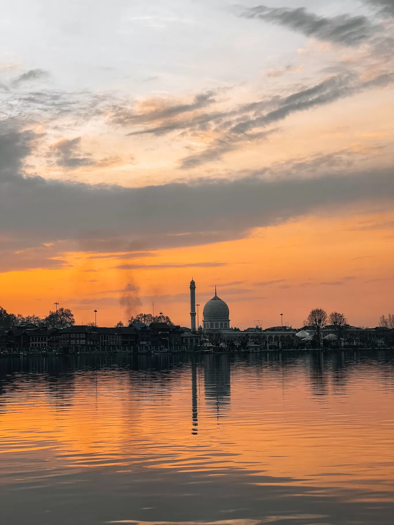 Photo of Dargah Hazratbal Shrine By Nargis Farheena 
