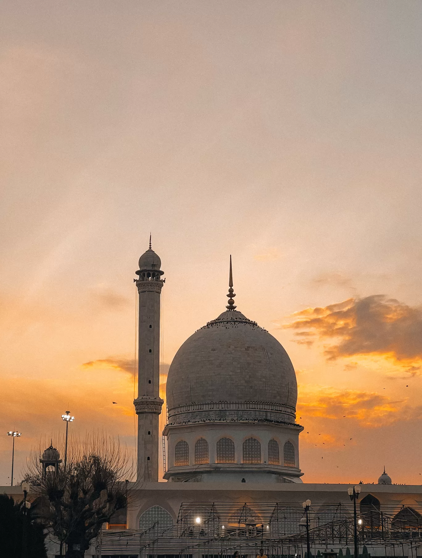 Photo of Dargah Hazratbal Shrine By Nargis Farheena 